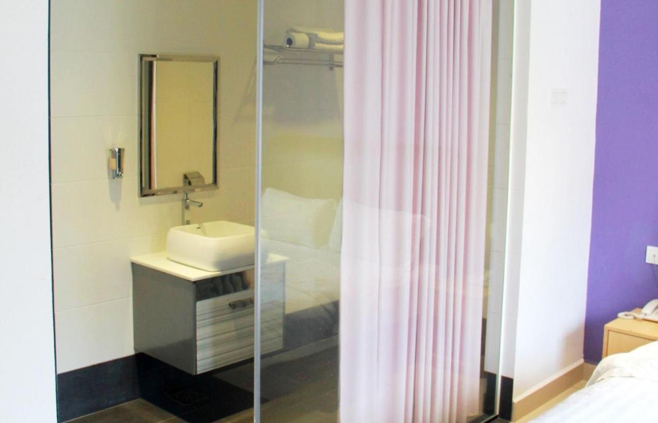 อีสต์ ซัน โฮเต็ล Hotel เซอกินชัน ภายนอก รูปภาพ